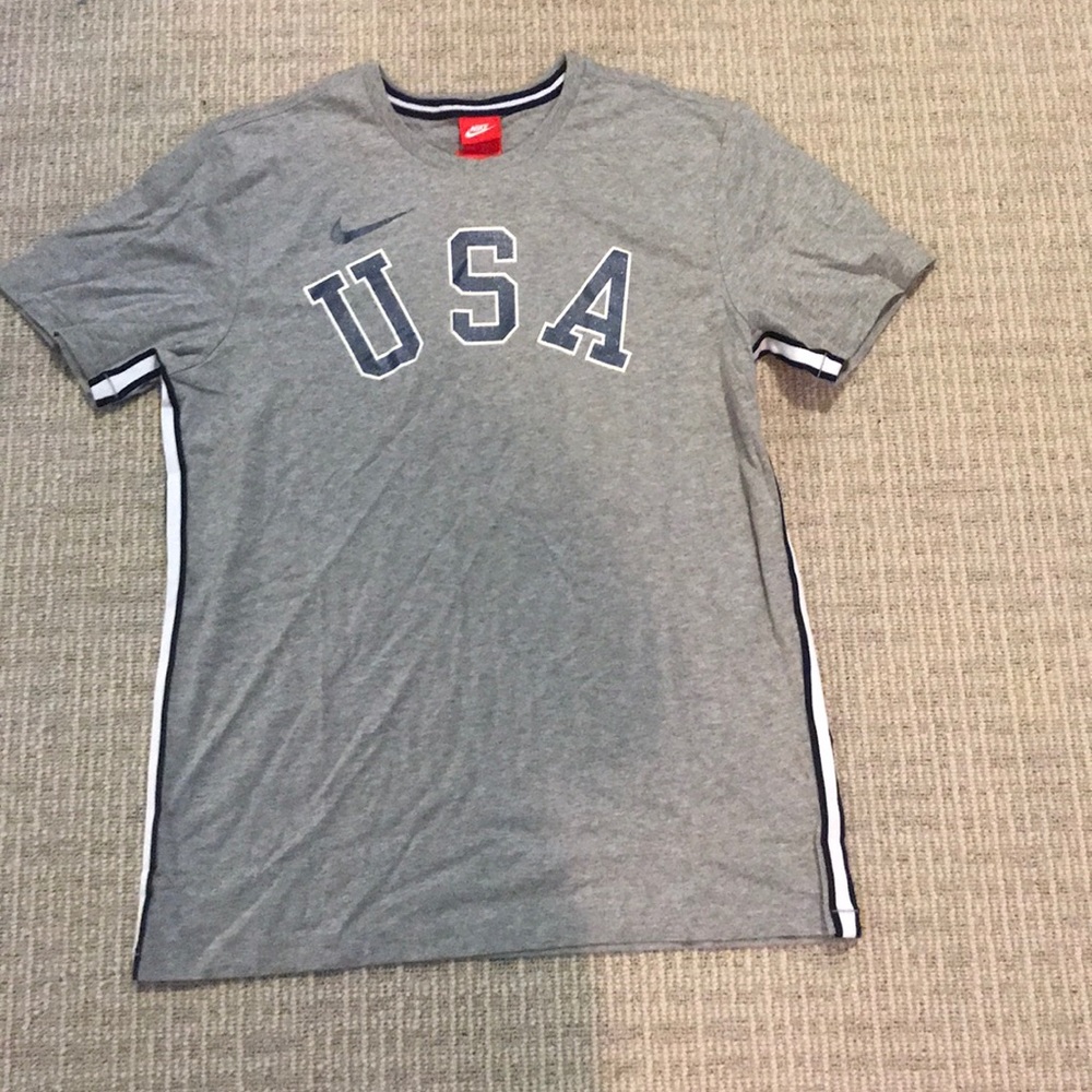 Large Team USA gray navy white nike T-shirt NWT